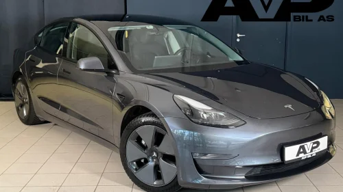 TESLA Model 3 Long Range, Hengerfeste, Nye dekk, Garanti, Autopilot