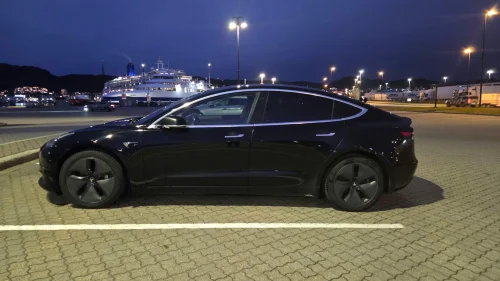 TESLA Model 3 Long Range AWD