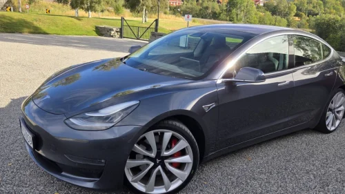TESLA Model 3 Performance AWD