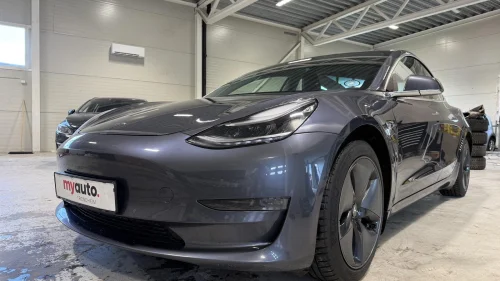 TESLA Model 3 LR/Skinn/Navi/Dab+/Panorama/Acc ++