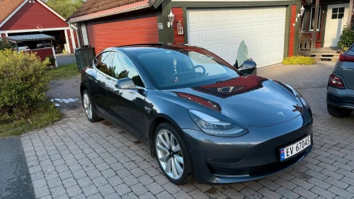 TESLA Model 3 Long Range/4x4/Garanti 22 måneder/ FSD/Lav km/560km