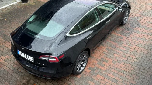 TESLA Model 3 LR AWD 1-EIER , SKINN , KAMERA , PANO , EU-OK 3/27