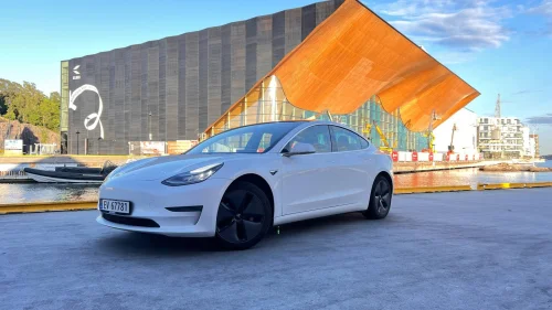 TESLA Model 3 Long Range AWD Ny Eu i 2år til 560km
