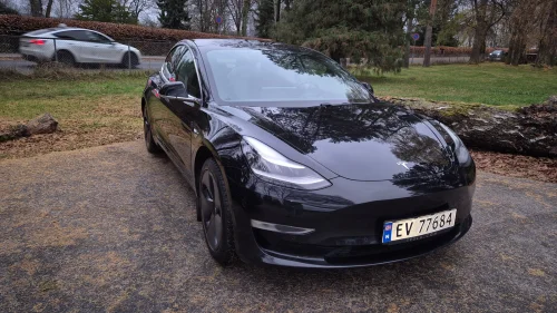 TESLA Model 3 NAF/560KM/Long Range/AWD/Premium/Pano/Krok/ACC/S+V++