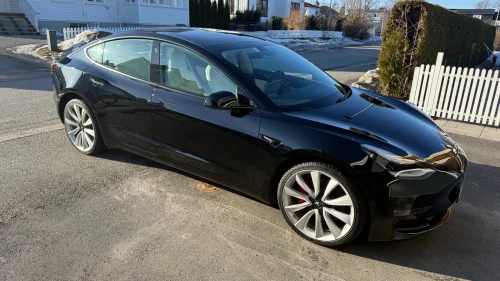TESLA Model 3 Performance AWD