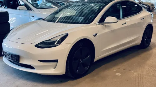 TESLA Model 3 LR - 4 WD - Autopilot - Hengerfeste - Tar innbytte