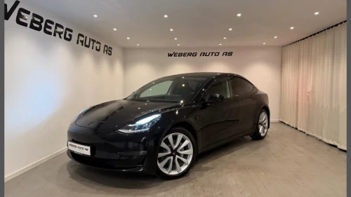 TESLA Model 3 LONGRANGE/560(WLTP)/AWD/Navi/R.kamera/Pano/AP/Memory