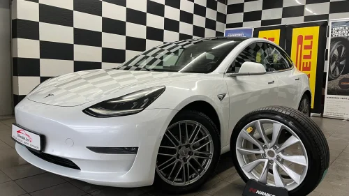 TESLA Model 3 LongRange*AWD*PREMIUM*SE FARGE*TOPP UTSTYRT*NY EU*