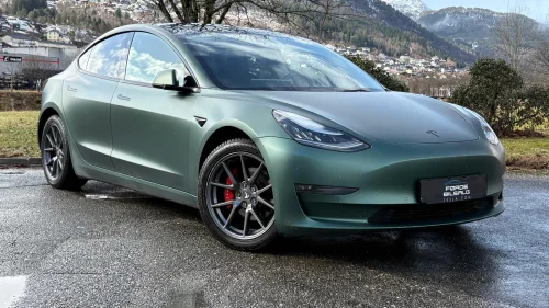 TESLA Model 3 LR AWD 580km/Garanti/18+19"/
