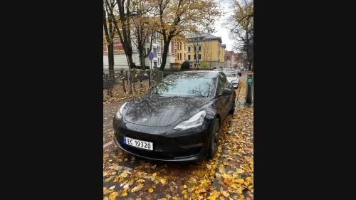 TESLA Model 3 Long Range AWD