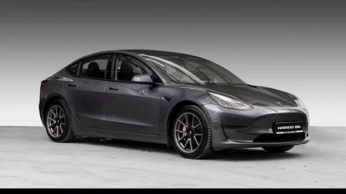 TESLA Model 3 Long Range AWD/Premium/Autopilot