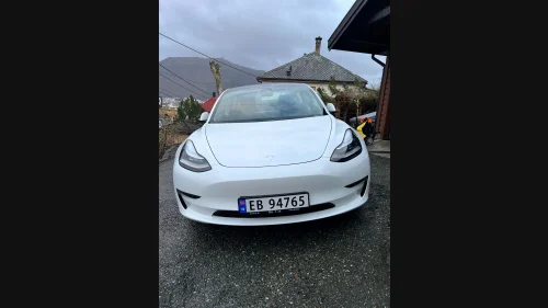 TESLA Model 3 H-feste, AWD, Longrange Premium, AP, S/V, Skinn