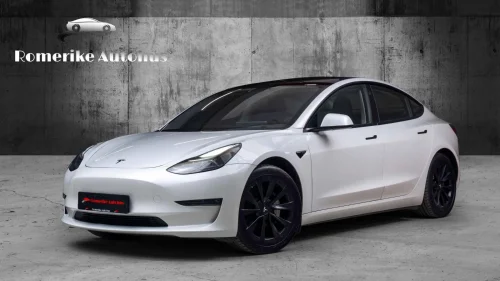 TESLA Model 3 Long Range AWD // AP, PremiumLyd, Krok, 19" Sport+++
