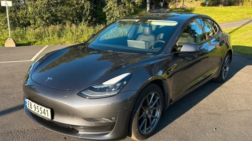 TESLA Model 3 LR/AWD/580km/krok/facelift/garanti/varmepumpe/ap