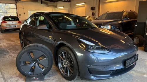 TESLA Model 3 LR AWD Autopilot HW3 Varmepumpe Premium Hengerfeste