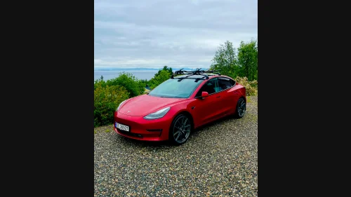 TESLA Model 3 Long Range AWD med hengerfeste