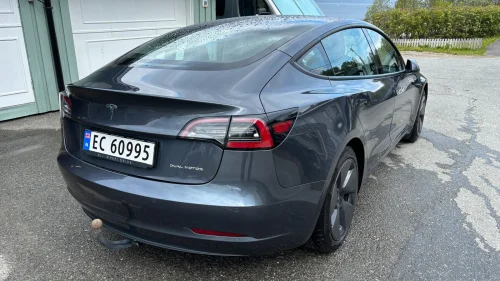 TESLA Model 3 Long Range AWD med FSD og hengerfeste