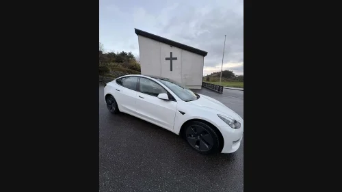 TESLA Model 3 Long Range, Dual Motor, Skinn sort, Panorama, ACC ++