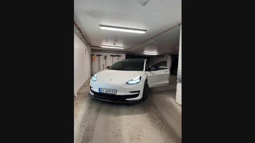 TESLA Model 3 Performance AWD 567Km/ Autopilot/ Påkostet/ Varmepumpe