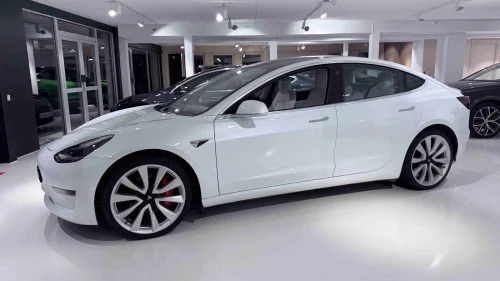TESLA Model 3 Performance // Nytt HV Batteri! //Lav km!