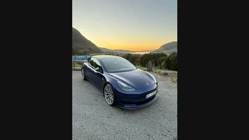 TESLA Model 3 PERFORMANCE AWD