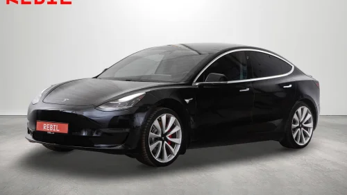 TESLA Model 3 Performance (530km) Skinn/Pano/AP/MCU2/R.Kam/Navi/AWD