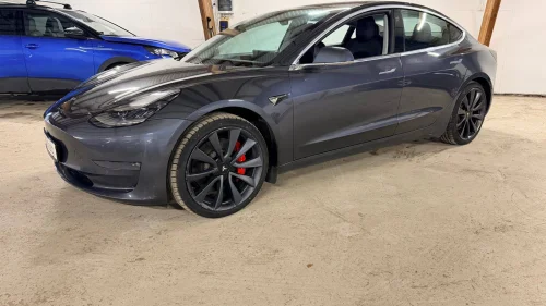 TESLA Model 3 PRFRMNC/LONG RANGE/AWD/PREMIUM/EU ok des 2027