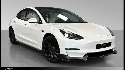 TESLA Model 3 AWD Performance Facelift/Skinn/Pano/AP/ACC/Netflix/20"