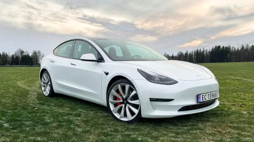 TESLA Model 3 Performance