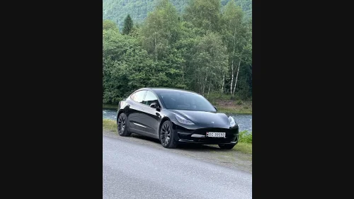 TESLA Model 3 Performance AWD