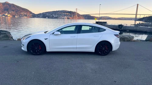 TESLA Model 3 Performance AWD
