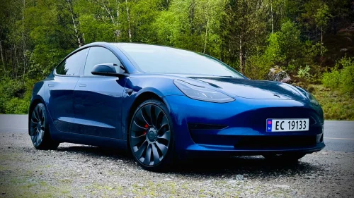 TESLA Model 3 Performance AWD +++