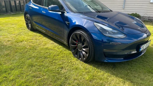 TESLA Model 3 Performance AWD
