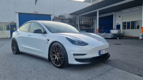 TESLA Model 3 Performance AWD