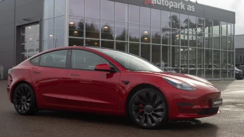 TESLA Model 3 Performance AWD/GLASSTAK/SKINN/P.KLIMA/EN-EIER++