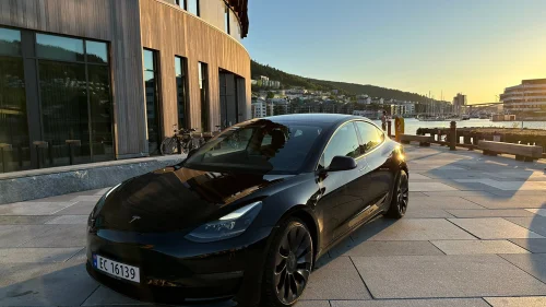 TESLA Model 3 Performance AWD Facelift | Nye dekk og bremser