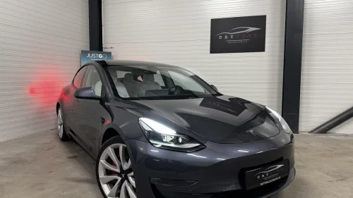 TESLA Model 3 PERFORMANCE AWD 567km Facelift / V.Pumpe/ EAP/ 20 + 20¨