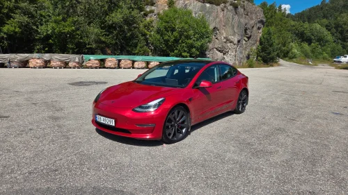 TESLA Model 3 Performance AWD