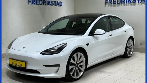 TESLA Model 3 Performance Awd/Pano/Skinn/EL Luke/FSD/Memory/BT+++
