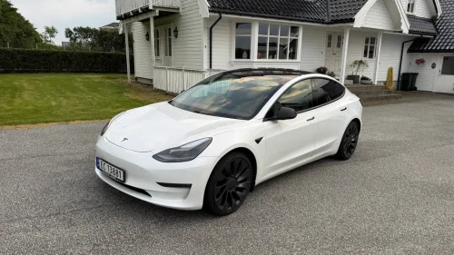 TESLA Model 3 Performance AWD - Full FSD