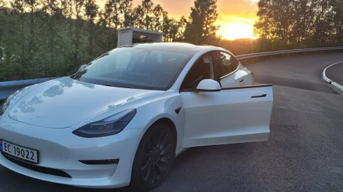 TESLA Model 3 Performance AWD