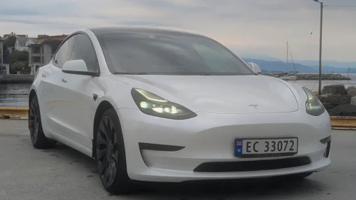 TESLA Model 3 Performance AWD