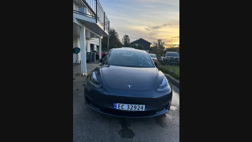 TESLA Model 3 Performance AWD