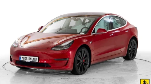 TESLA Model 3 PERFORMANCE AWD PREMIUM LYD & INTERIØR PANORAMA