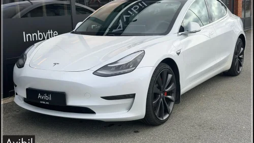 TESLA Model 3 WLTP 530 KM /PERFORMANCE/AWD/360CAM/PANO/NY EU