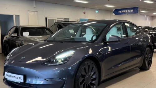 TESLA Model 3 PERFORMANCE-AWD-PREMIUM-SKINN-FSD-NYTT BATTERI I 2026!