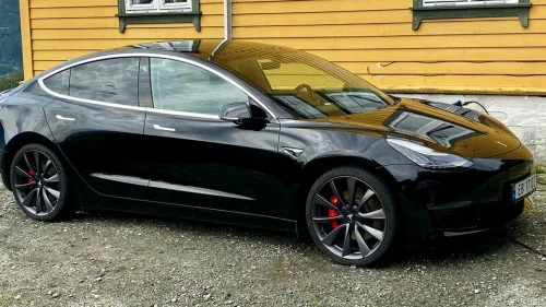 TESLA Model 3 2020 Performance