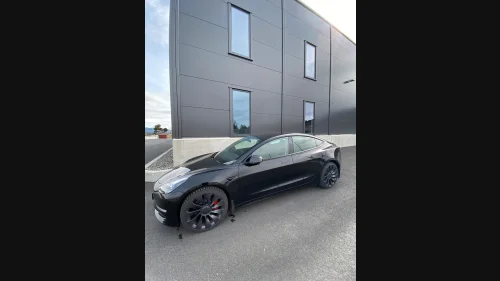TESLA Model 3 Performance AWD