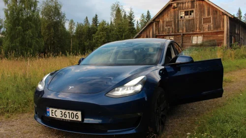 TESLA Model 3 Performance AWD