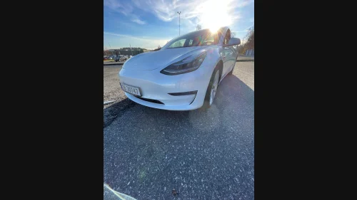 TESLA Model 3 Performance